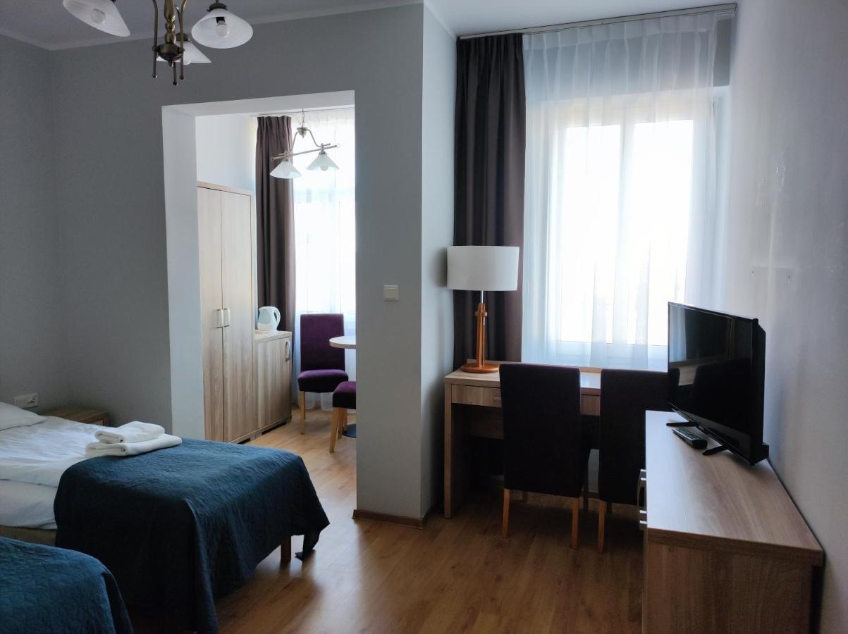 ミエンジズドロイェ Polonia Bed & Breakfast エクステリア 写真